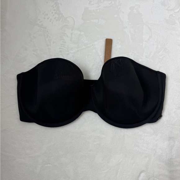 NWT skims weightless strapless bra - Picture 2 of 5